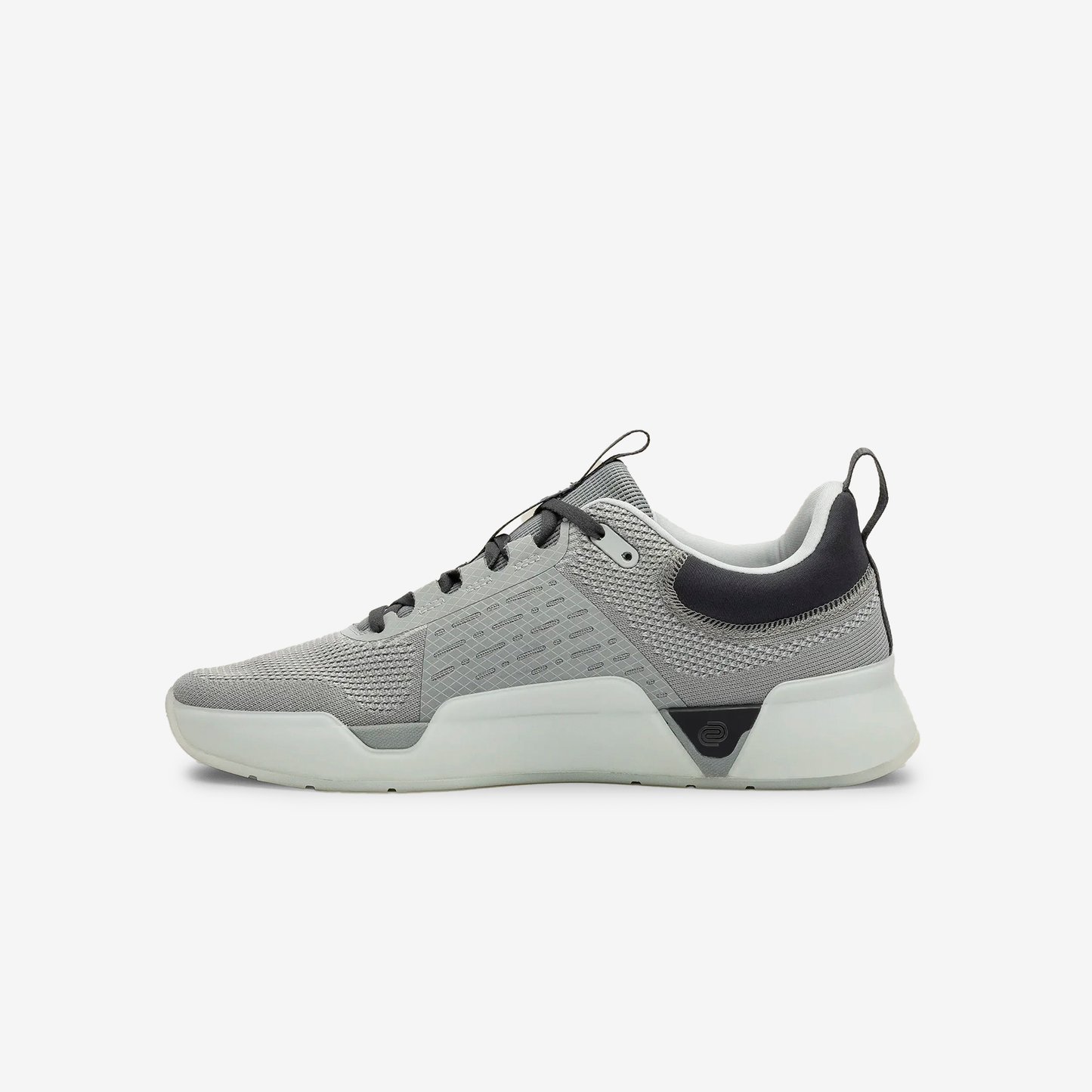 WHILE ON EARTH MOVE TRAINER 4946-Fog/Nimbus
