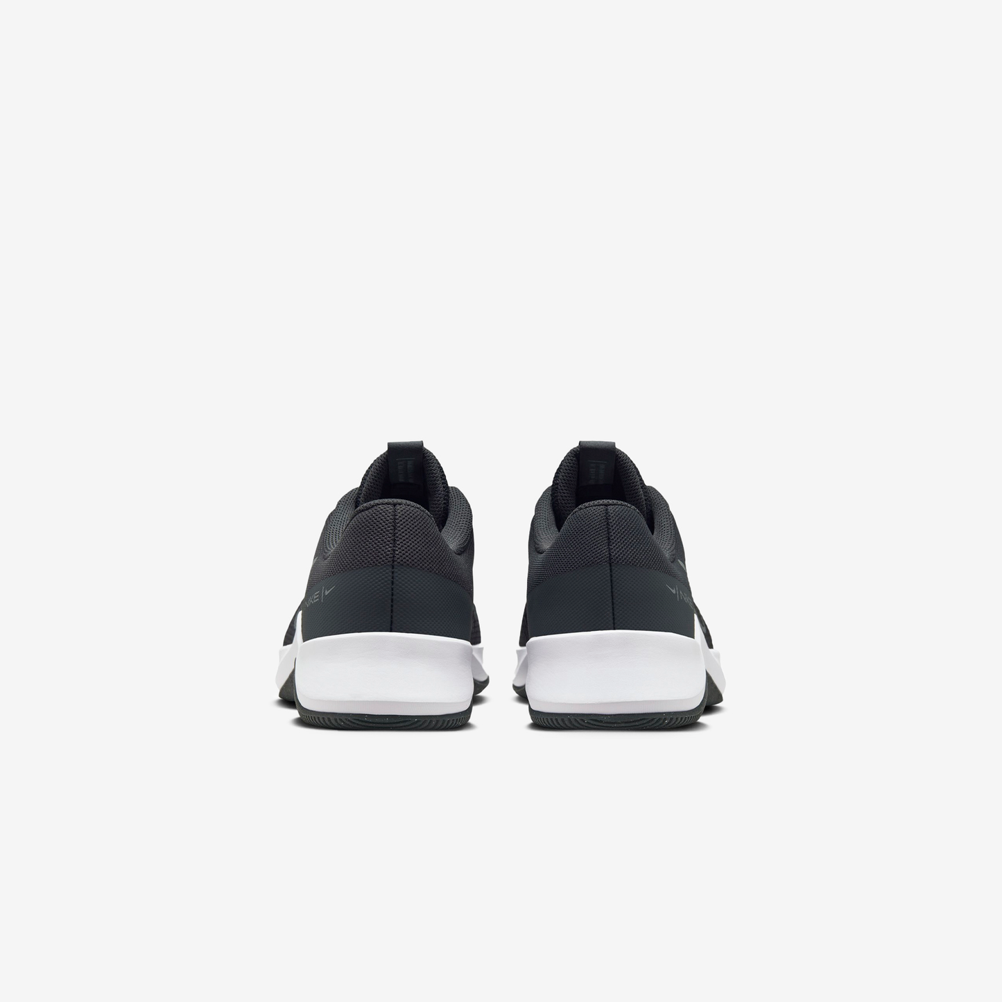 NIKE MC TRAINER 2 DM0823-011