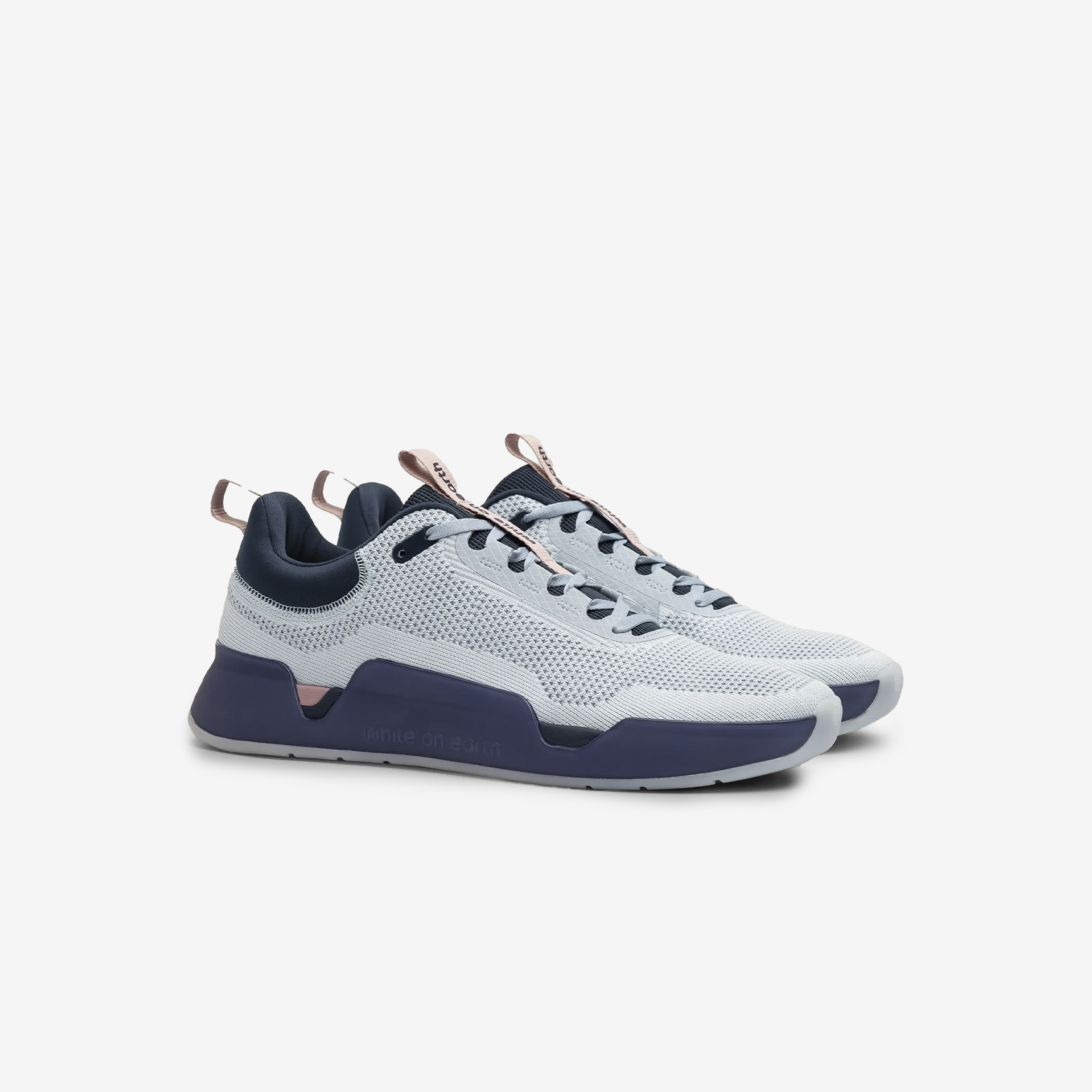 WHILE ON EARTH MOVE TRAINER FTNW-glacier/lupin